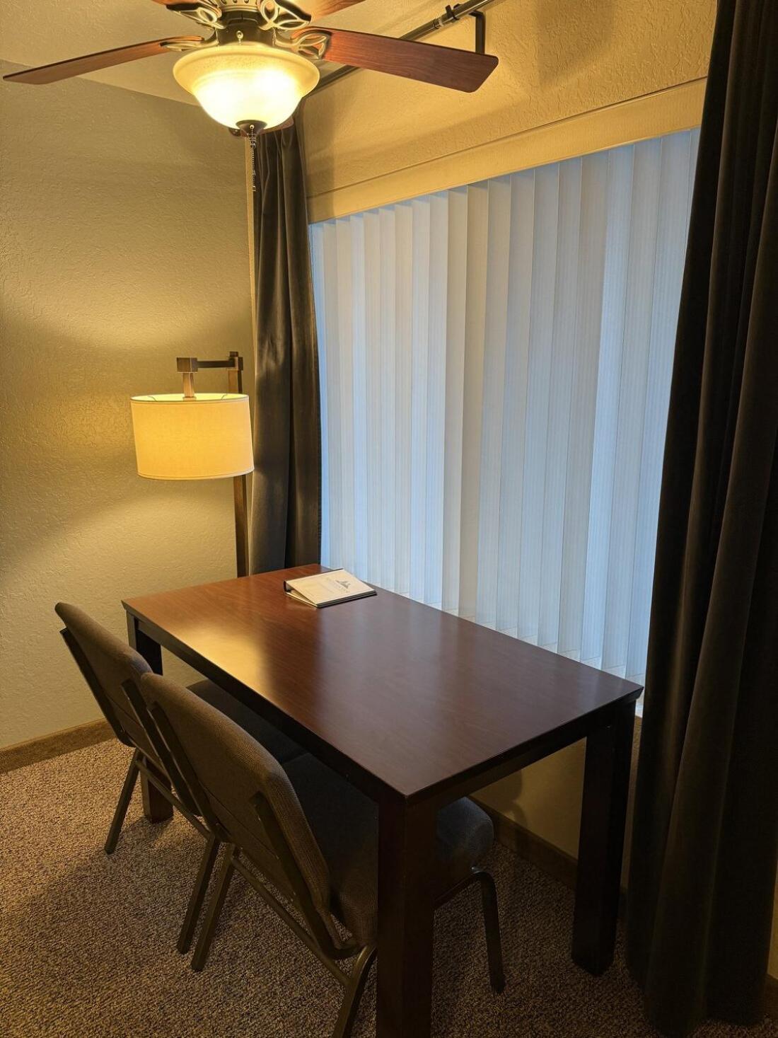 Mountain View Lodge Chelan Bagian luar foto